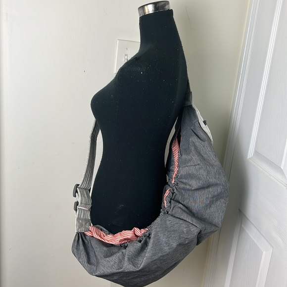 Top Paw for the love of Dogs Signature Pet Outdoor Crossbody Carrier - Picture 12 of 12